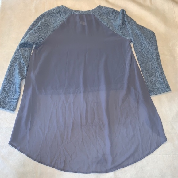 Foreign Exchange Crop Sweater - Picture 10 of 12